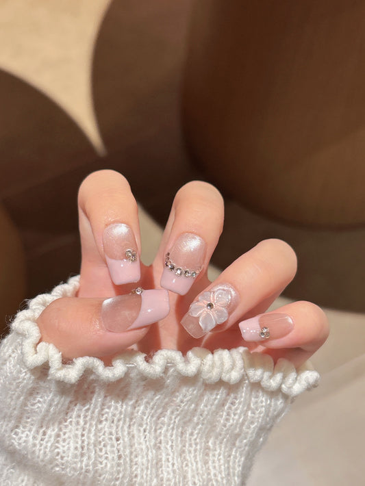 [Pre Order] 浪漫水晶蝴蝶結穿戴甲 Romantic Crystal Bow Press On Nail