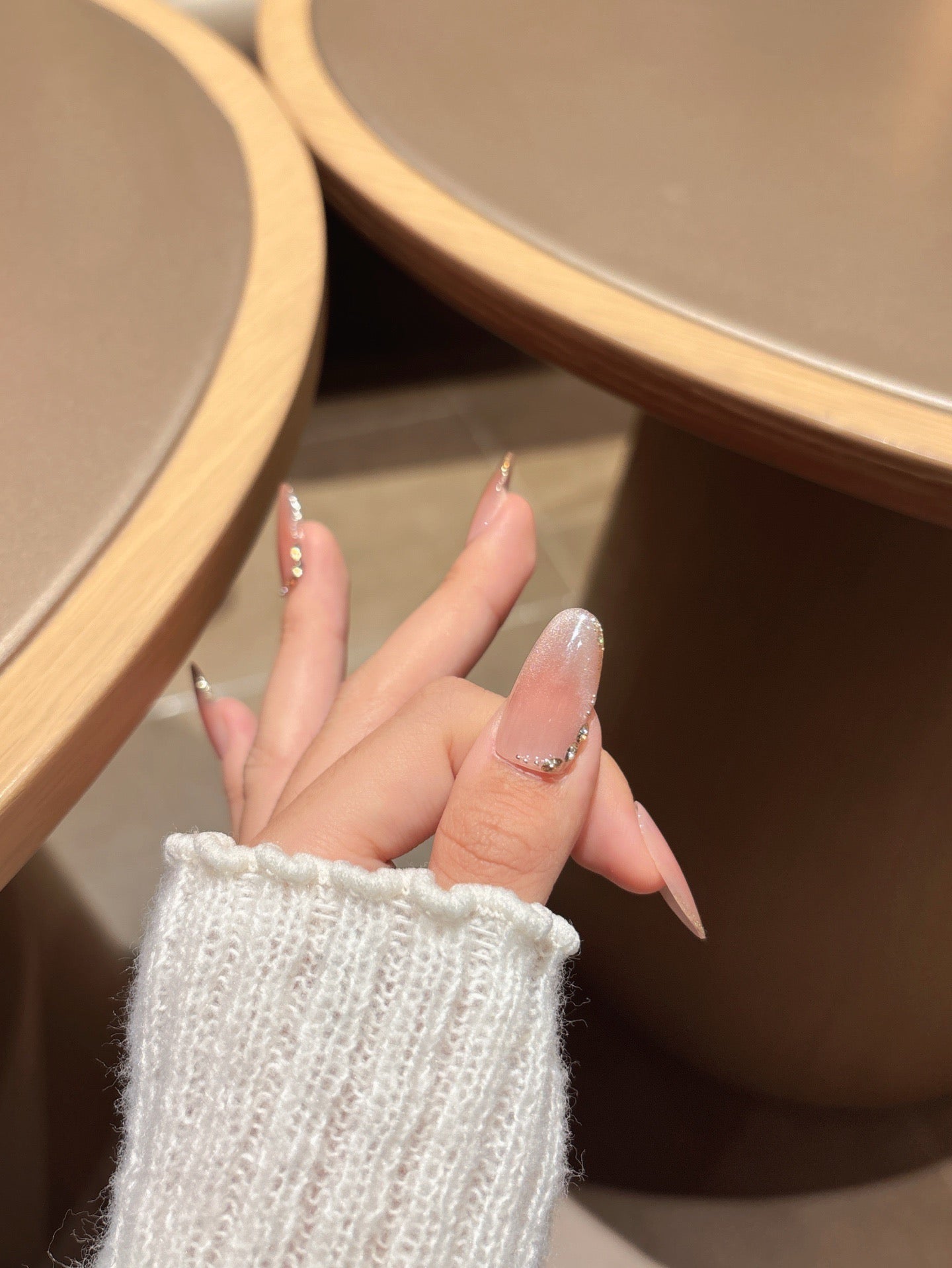 [Pre Order] 簡約亮粉杏仁法式穿戴甲 Simple Glitter Almond French Press-On Nails