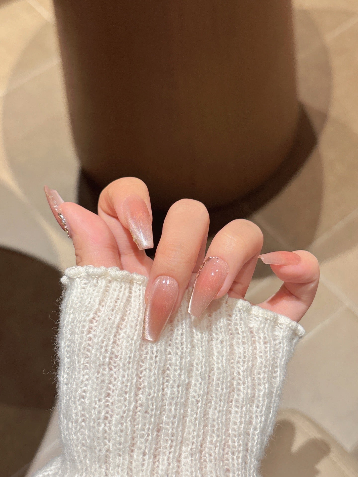 [Pre Order] 簡約亮粉杏仁法式穿戴甲 Simple Glitter Almond French Press-On Nails