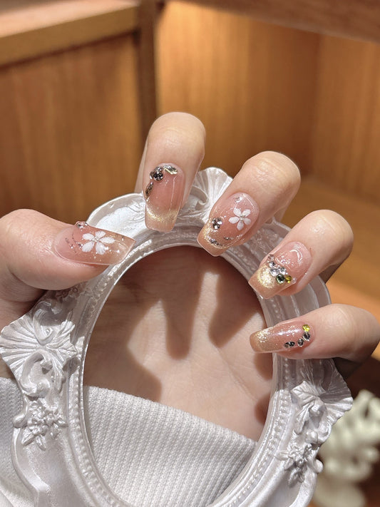 [Pre Order] 金箔花舞穿戴甲 Gold Foil Flower Dance Press On Nails