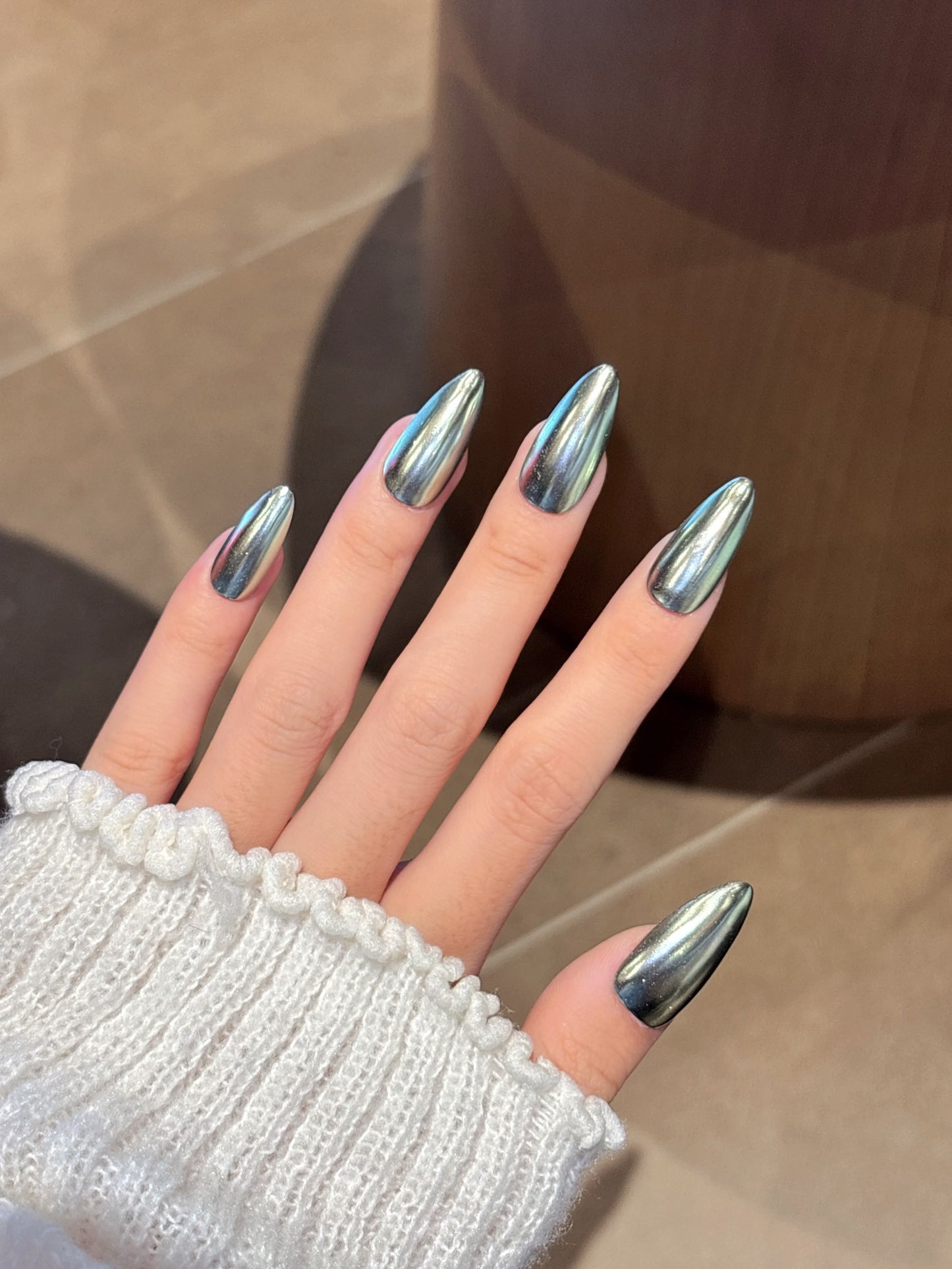 [Pre Order] Silver Charm Stiletto Press on Nails 幻彩金屬穿戴甲