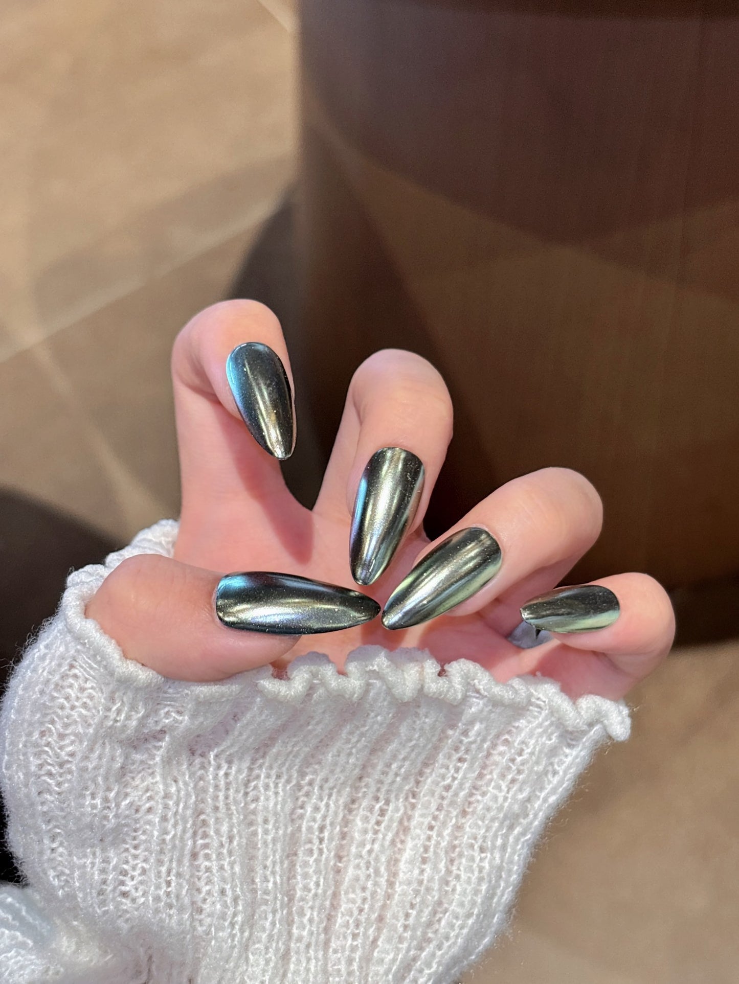 [Pre Order] Silver Charm Stiletto Press on Nails 幻彩金屬穿戴甲
