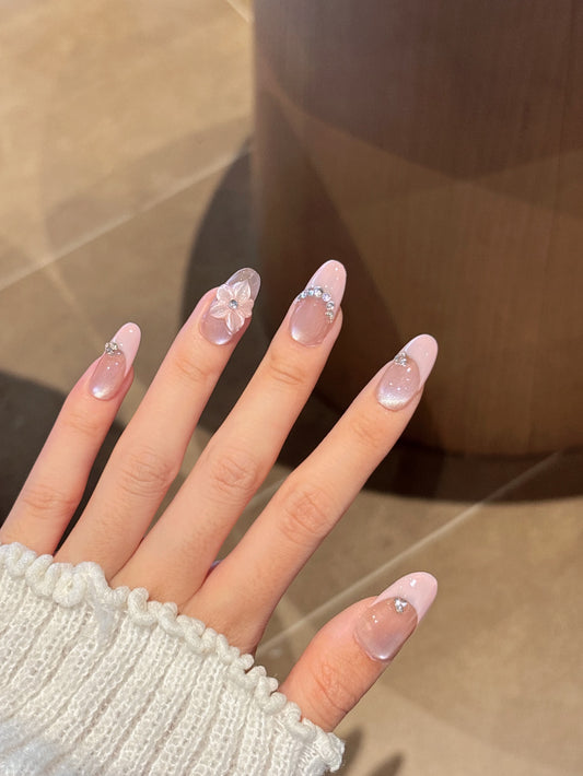 [Pre Order] Soft Pink Blossoming Press - on Nails 粉鑽花漾穿戴甲