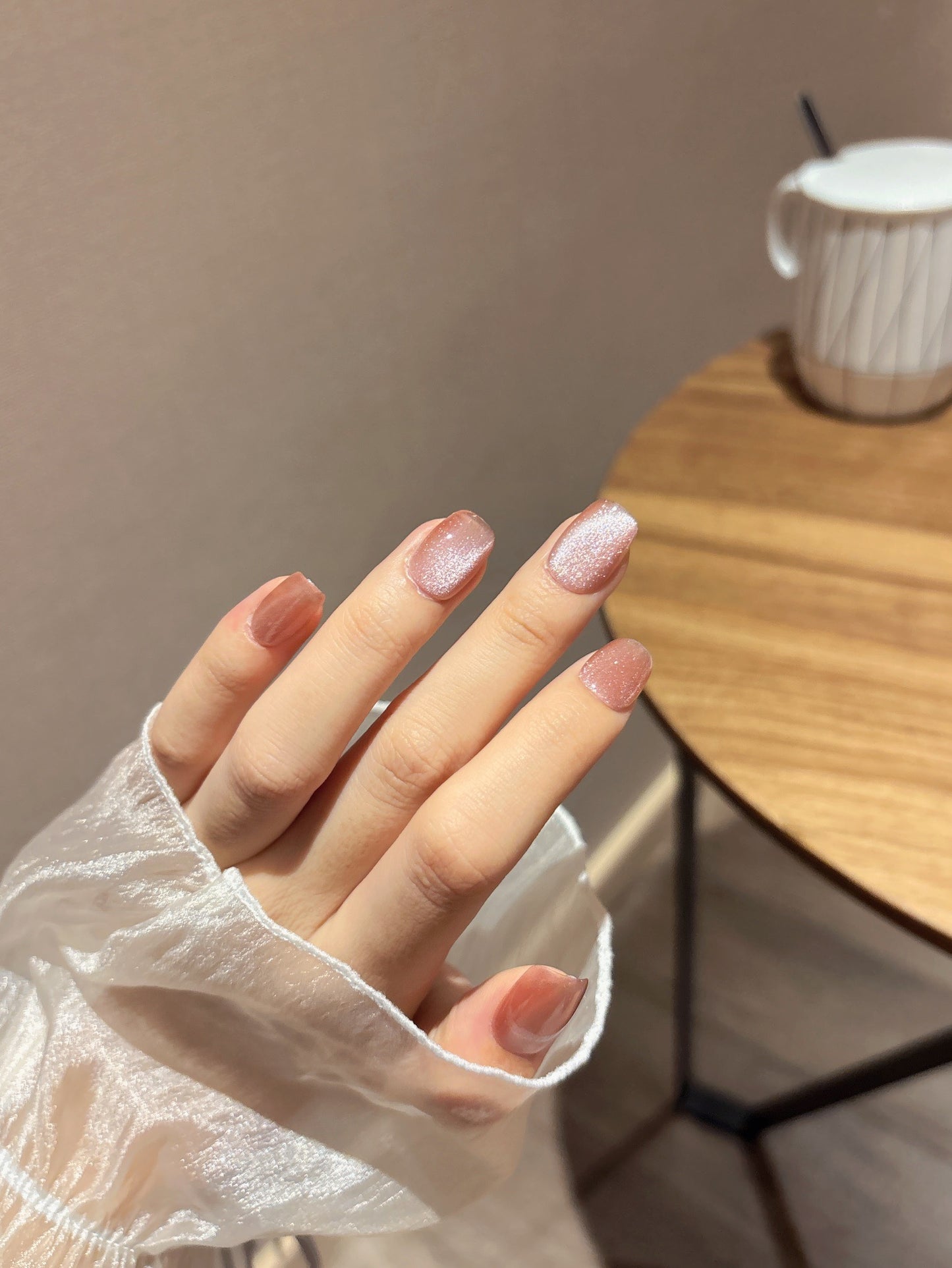 [Pre Order] 溫柔貓眼穿戴甲 Gentle Cat-Eye Press-On Nails