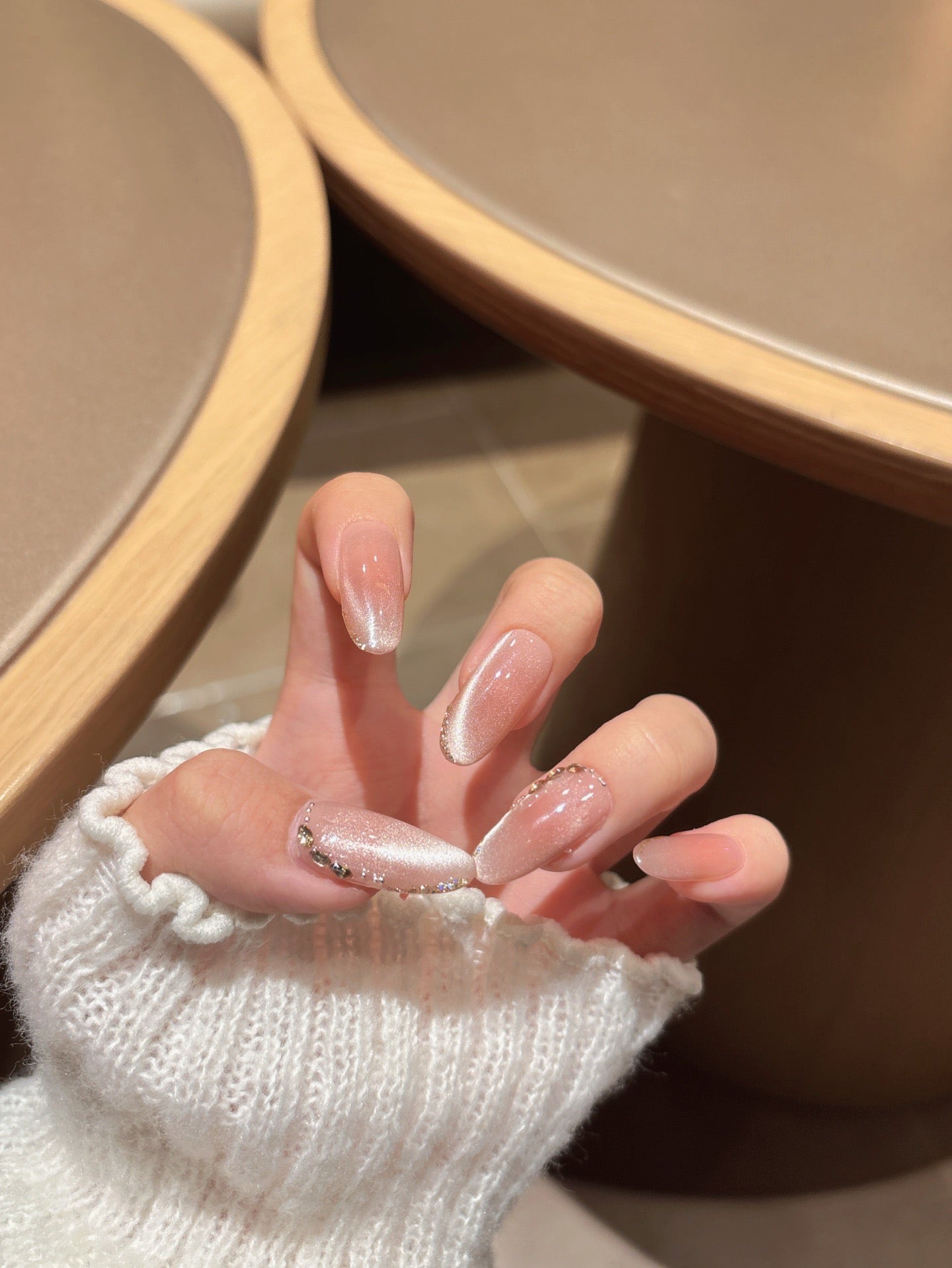 [Pre Order] 簡約亮粉杏仁法式穿戴甲 Simple Glitter Almond French Press-On Nails