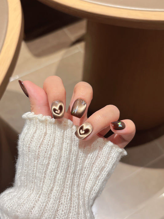 [Pre Order] 貓眼愛心光紋穿戴甲 Cat Eye Heart Pattern Press-On Nails