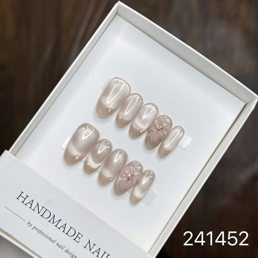 [Pre Order] 柔光花瓣穿戴甲 Soft Glow Petal Press-On Nails