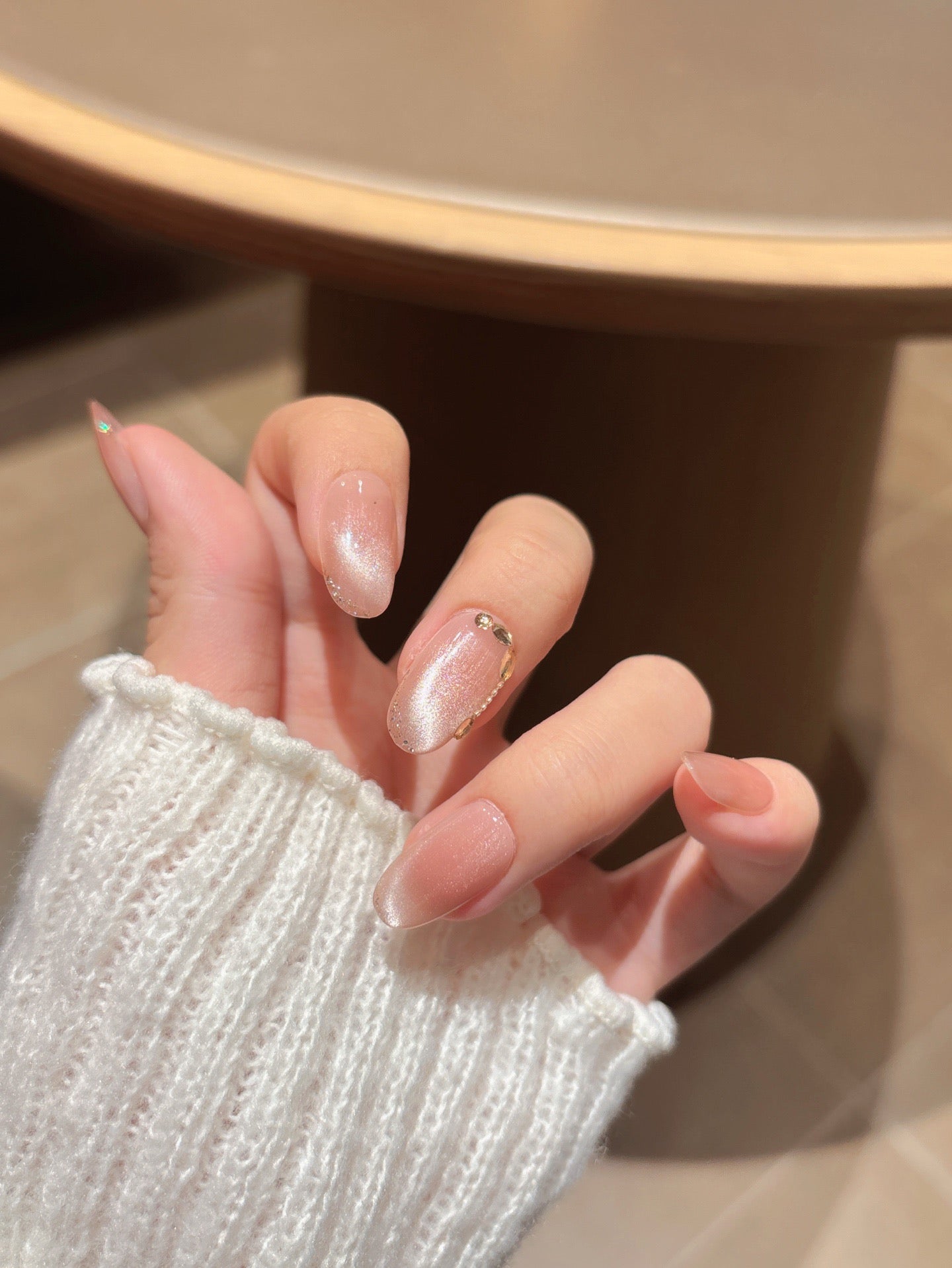 [Pre Order] 清透漸層亮粉鑽飾穿戴甲 Sheer Ombre Glitter Charm Press-On Nails