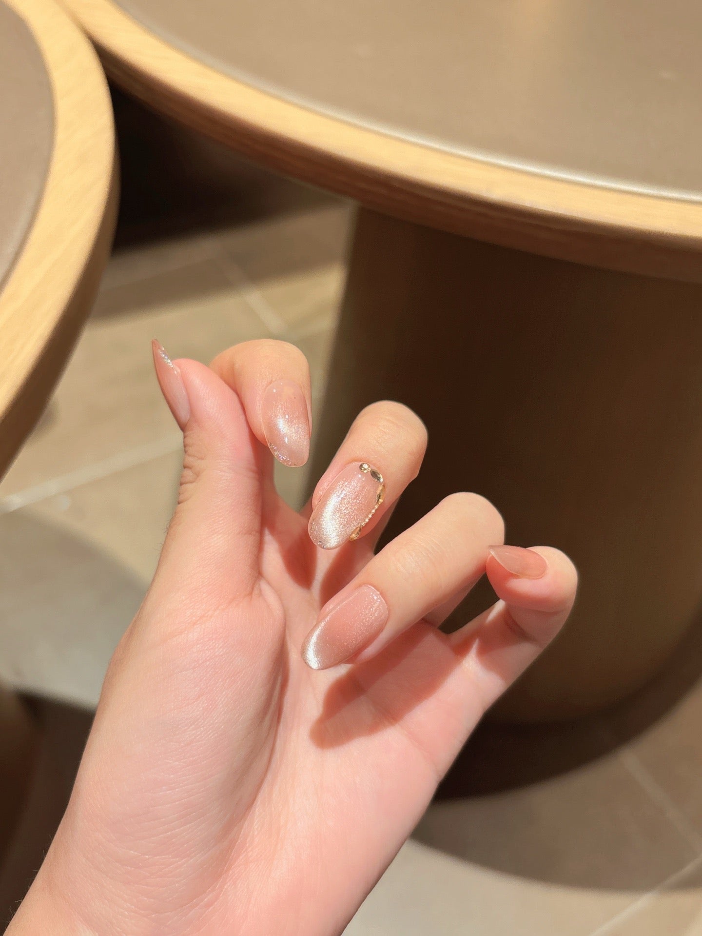 [Pre Order] 清透漸層亮粉鑽飾穿戴甲 Sheer Ombre Glitter Charm Press-On Nails